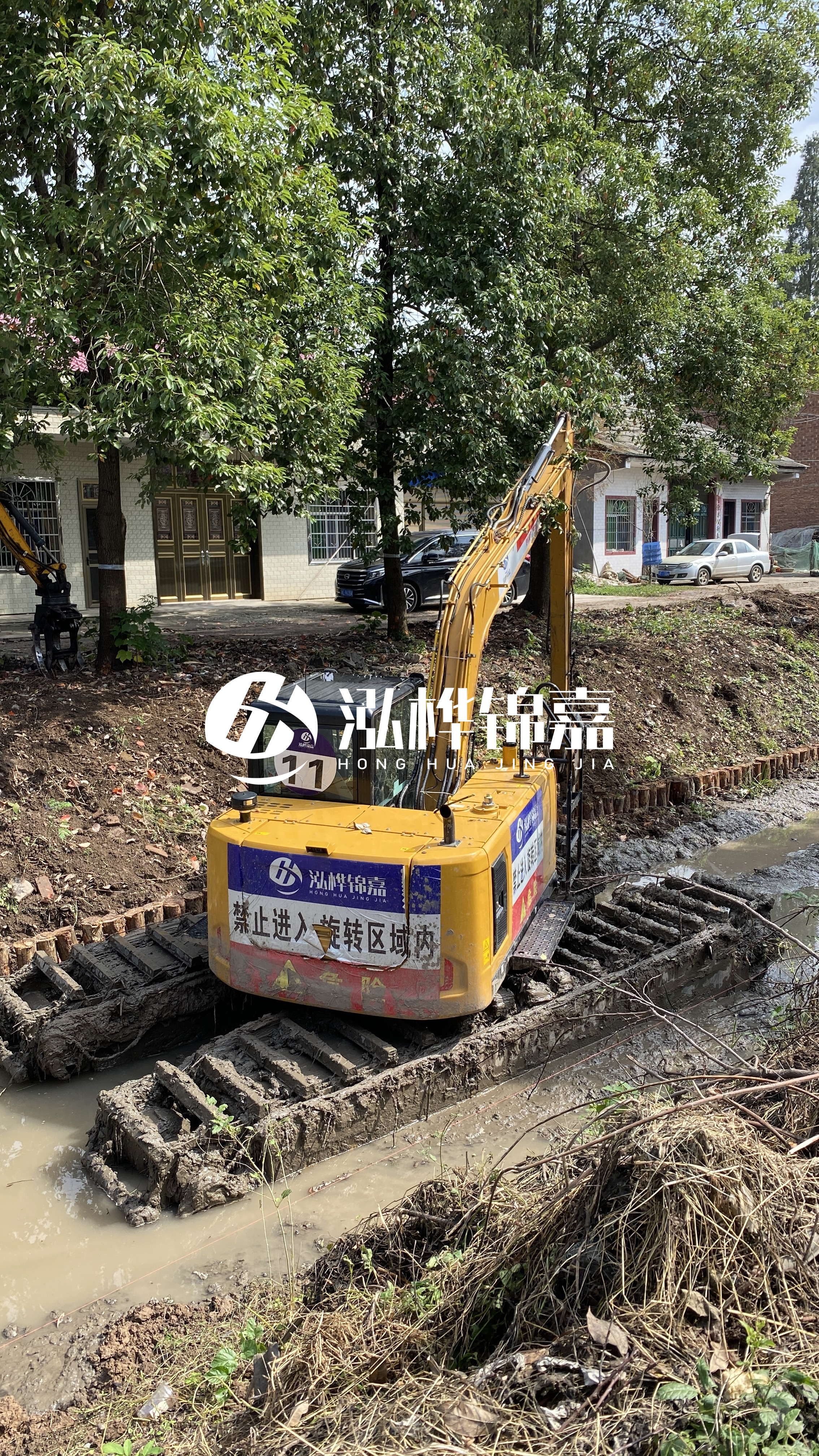 秦皇島挖機打木樁專業(yè)施工-工地上河堤基礎(chǔ)怎么打木樁？